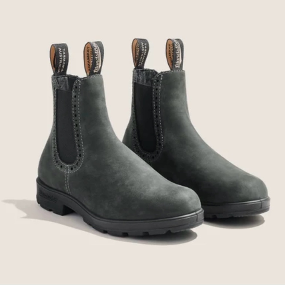 Blundstone Women's Rustic Black High Top Chelsea Boots